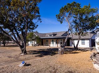 102 Bowie Dr, Kerrville, TX 78028