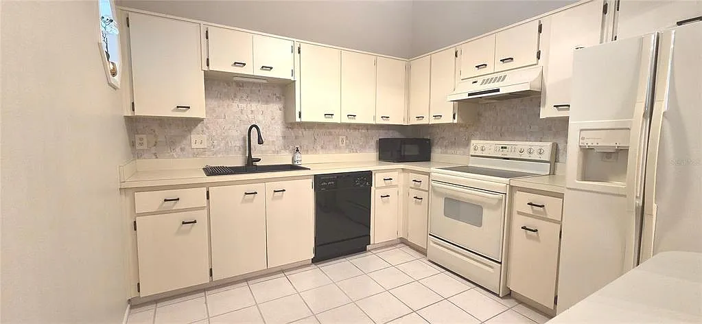 Building Photo - 2101 Fox Chase Blvd #203