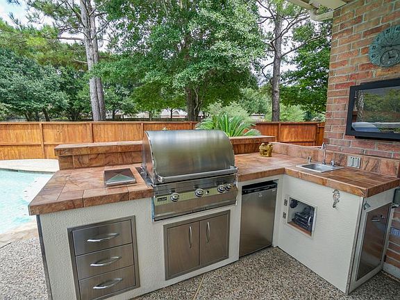 New renovated built in grill with great storage space and features.