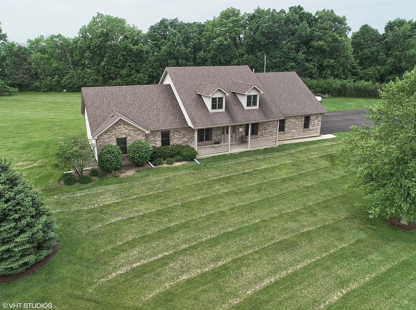 2052 N 3569th Rd, Serena, IL 60549 | Zillow