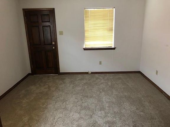 4th image of 804 Radiance St