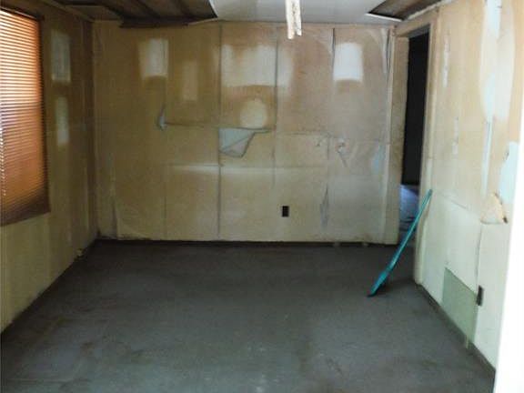 3rd image of 429 County Road 366