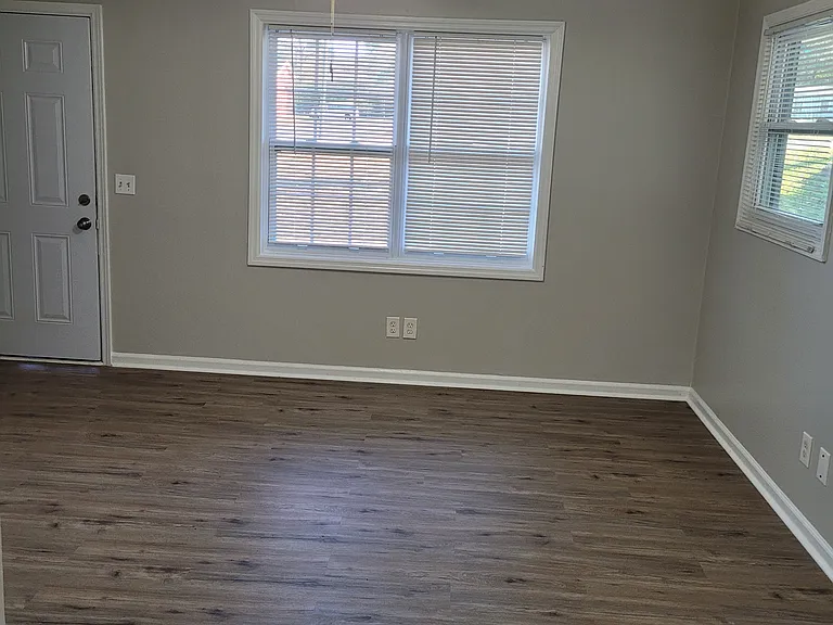 1711 Floyd Rd — Photo 11