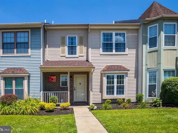 134 Crown Prince Dr, Marlton, NJ 08053