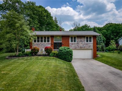 9233 Oxford Trl, Brecksville, OH, 44141