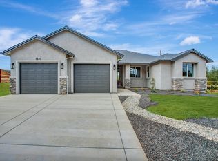 1410 Ridge Dr, Redding, CA 96001