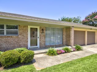 407 Hillside Dr, Gainesville, TX 76240