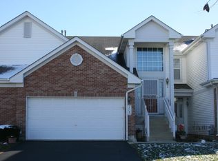 705 Crossing Way, St Charles, IL 60174