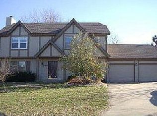 11816 England St, Overland Park, KS 66210