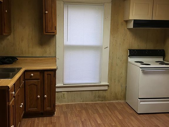 5th image of 230 W B St #A