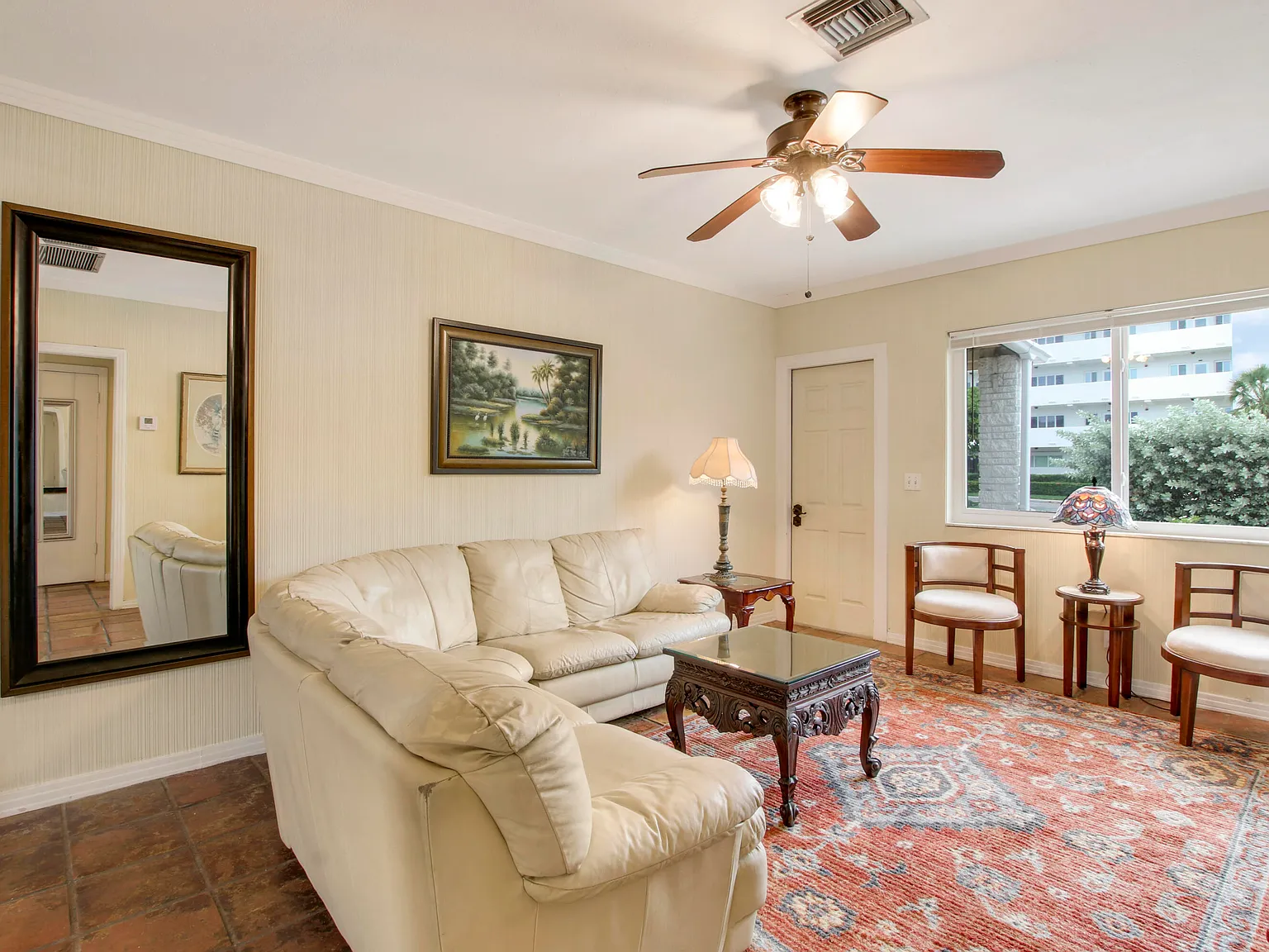 1 bed, 1.0 bath, 786 sqft, $2,300 — Photo 4