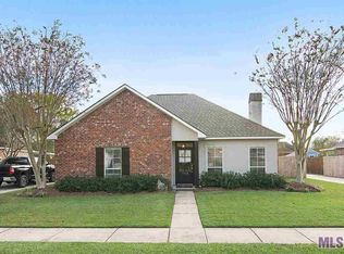 1368 Buffalo Hollow Ct, Zachary, LA 70791
