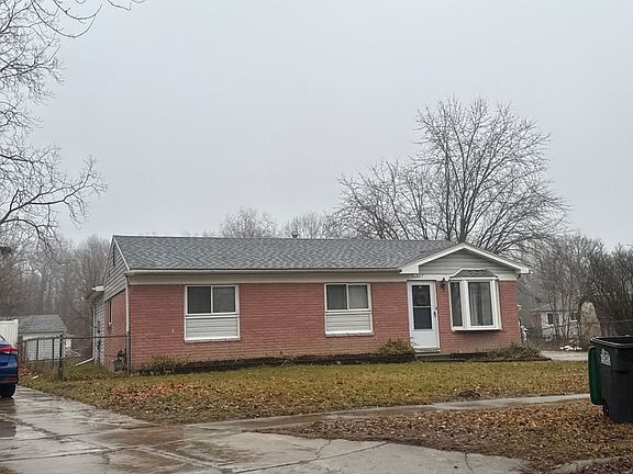 3rd image of 26867 California St