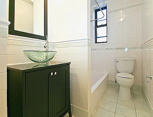 Rented by SW Queens Mezzanine | media 23