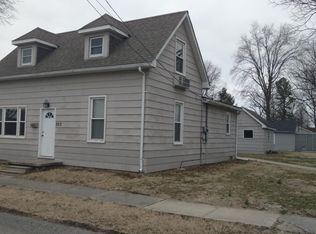 925 W Church St, Mascoutah, IL