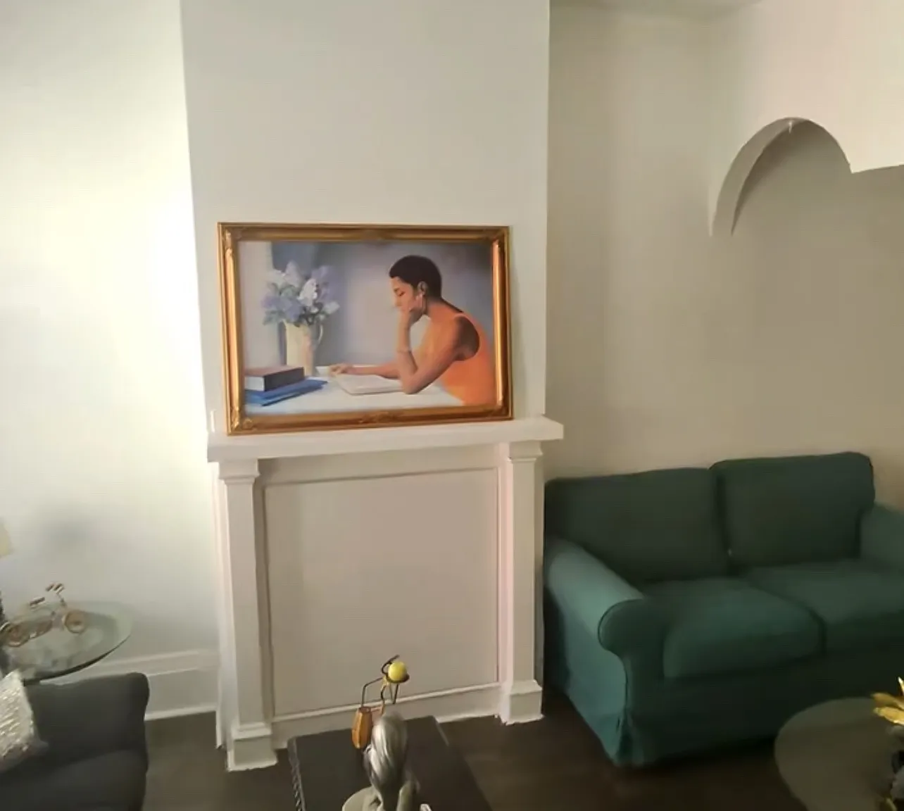 3 bed, 1048 sqft, $699 — Photo 2