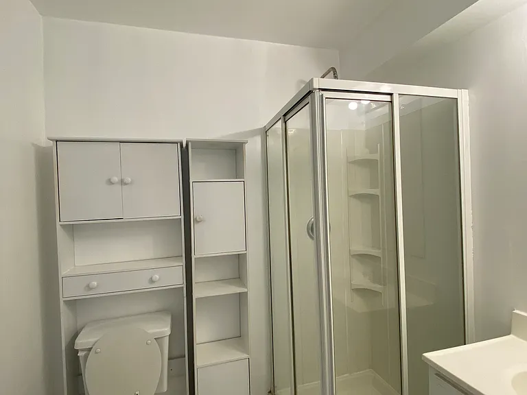 22829 Burbank Blvd #1 — Photo 23