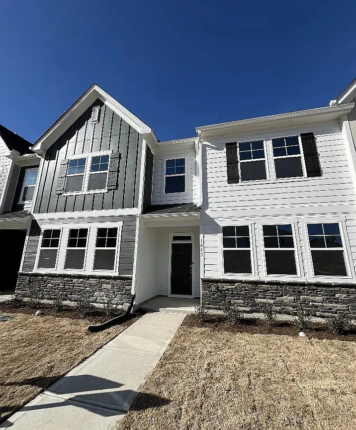 3 bed, 2.5 bath, 1982 sqft, $2,195 — Photo 4