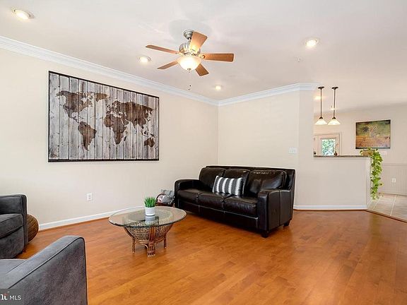 5th image of 8856 Briarcliff Ln #8856