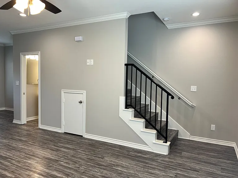 1655 S Kennedy Ave — Photo 11