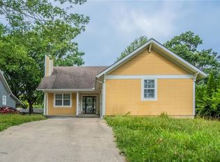 5162 Walmer St, Mission, KS 66202