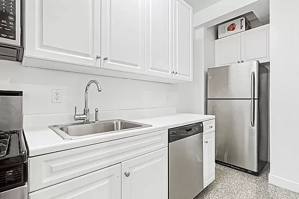 Rented by Compass | media 7