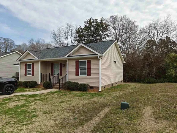 151 Bell St, Chester, SC 29706