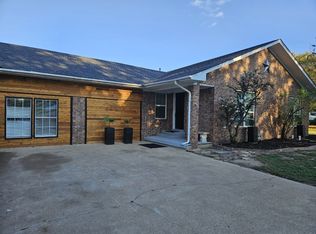 211 Francis Dr, Lindale, TX 75771