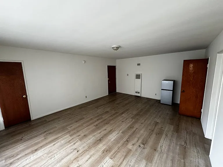 1036 Holt Apartments — Photo 3