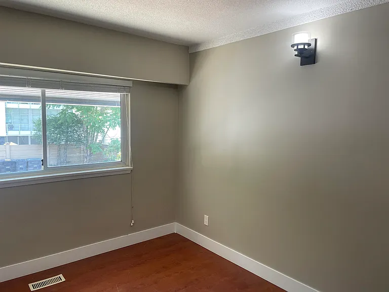 6748 Ash St — Photo 23
