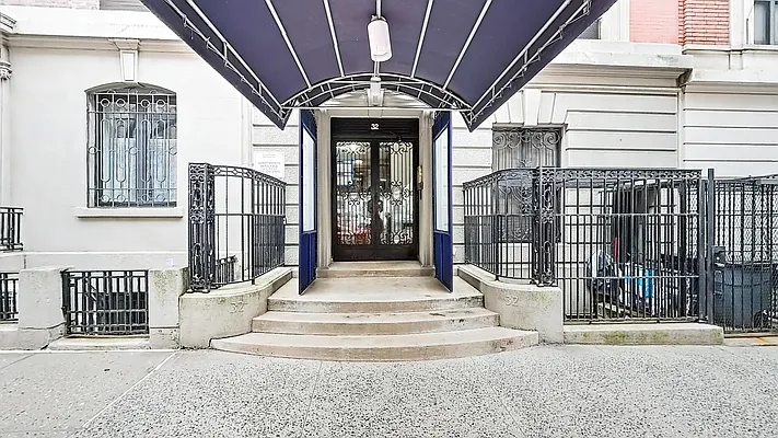 Rented by Charles Coutinho LLC | media 19