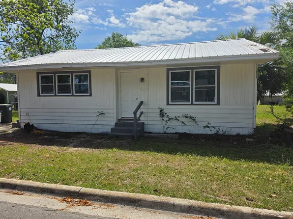 405 Bullock Ave, Nashville, GA 31639