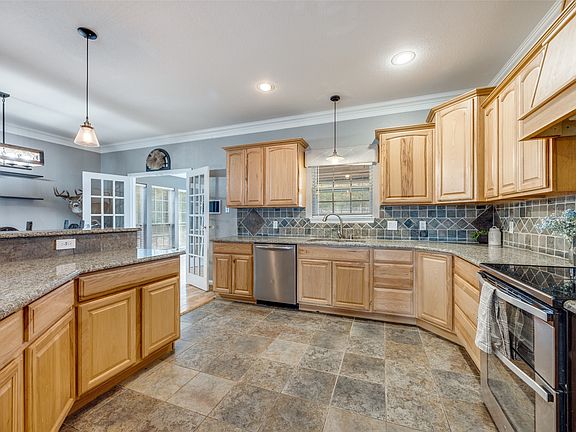 2nd image of 171 Chestnut Rd