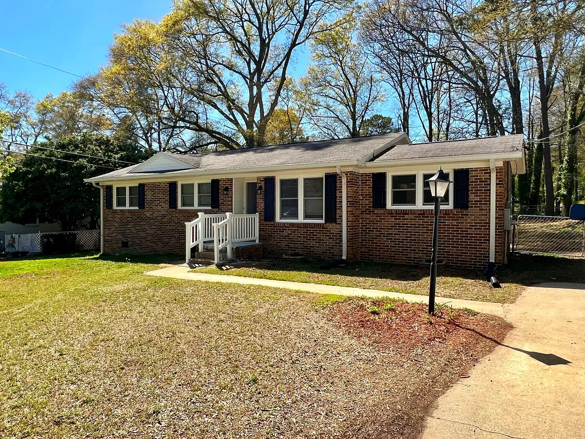 Building Photo - 204 Sherondale Ln
