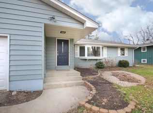 1000 Honeysuckle Ln, Farmington, MN 55024