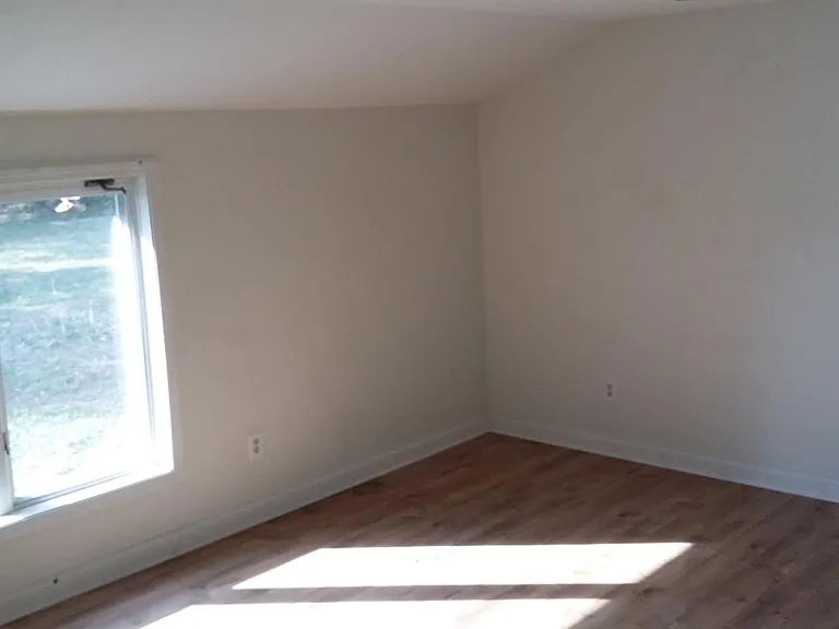 L.R. With hardwood floors and recess lights