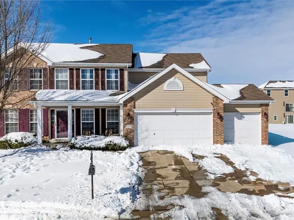 3851 Riverside Pointe Dr, Florissant, MO 63034