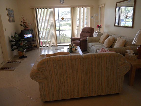 5th image of 1102 Green Pine Blvd APT A1