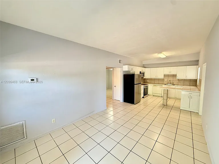 2503 NW 5th Ave #1 — Photo 2