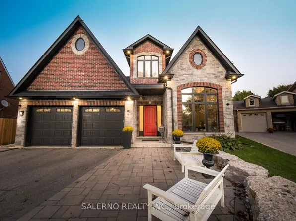 11 Compton Cres, Toronto, ON M3M 2C3