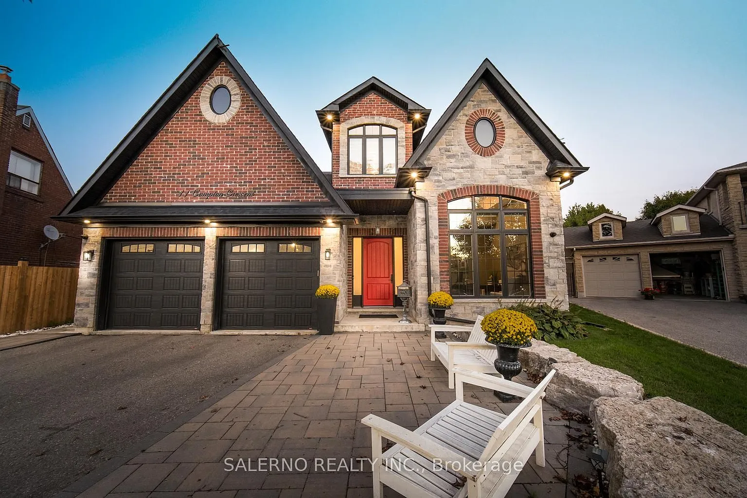 11 Compton Cres photo 1