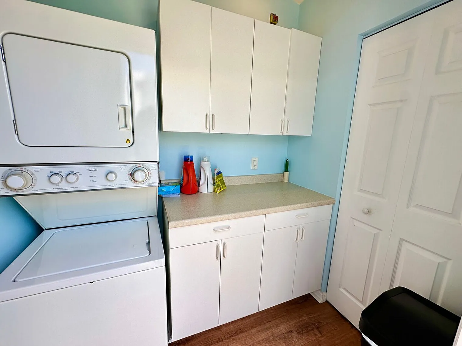 2 bed, 1.0 bath, $3,926 — Photo 4