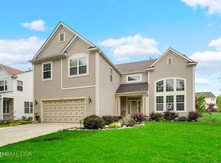 513 Hamilton Ln, North Aurora, IL 60542