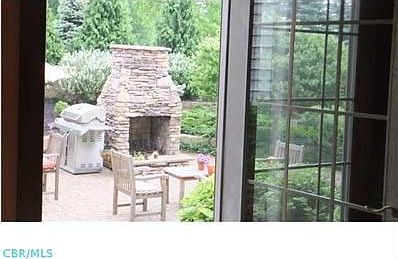 4th image of 371 Hainsview Dr