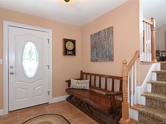 4th image of 14 Francine Ct