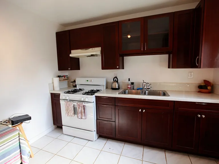 641 Orme Ave — Photo 4