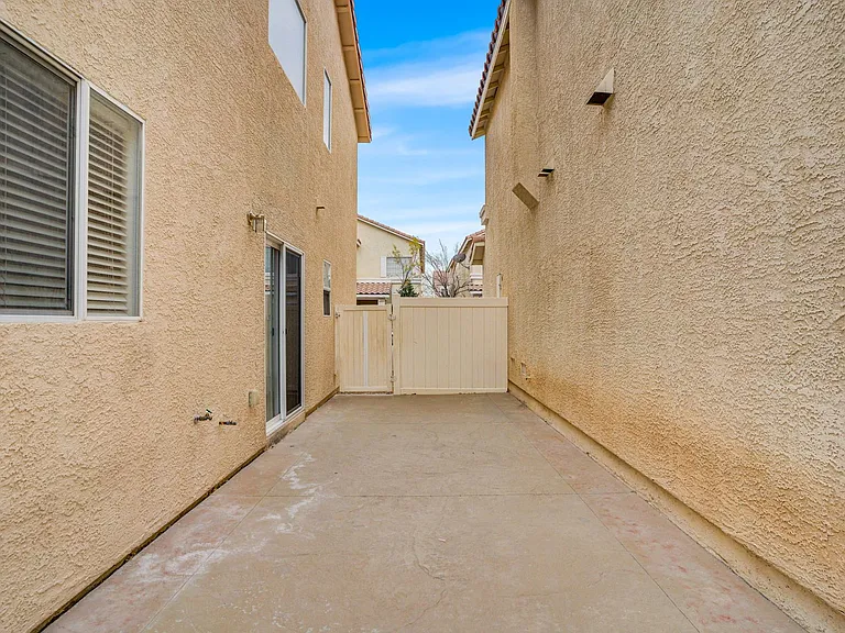 7268 Vinca Rd — Photo 34