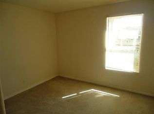 221 1st St NE, Rio Rancho, NM 87124