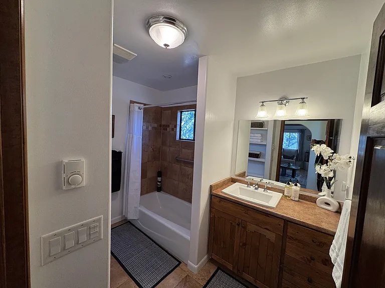 1303 Calle Joya — Photo 20