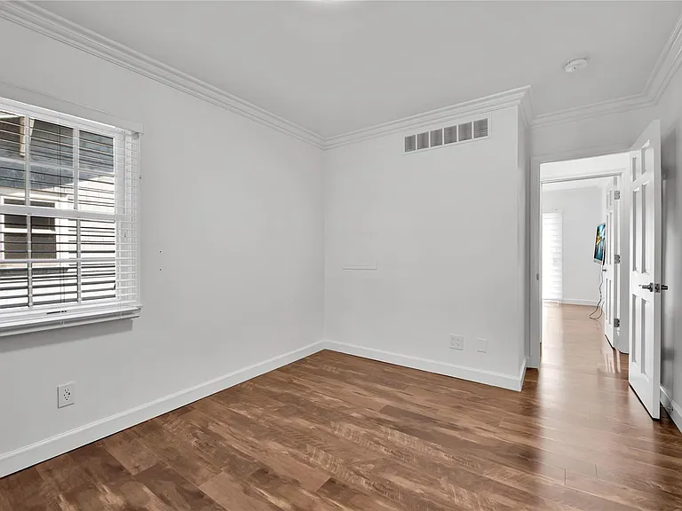 1444 Bennaville Ave — Photo 11